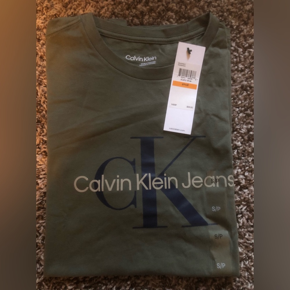 Brand new men’s Calvin Klein shirt